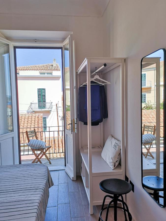 Ferienwohnung L'Isola Nell'Isola - R3442 La Maddalena  Exterior foto